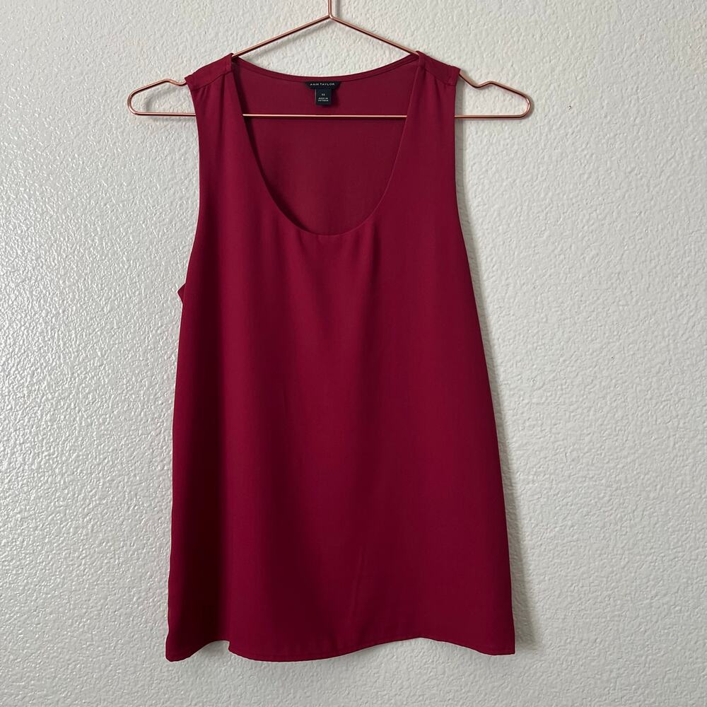 Ann Taylor red sleeveless tank top